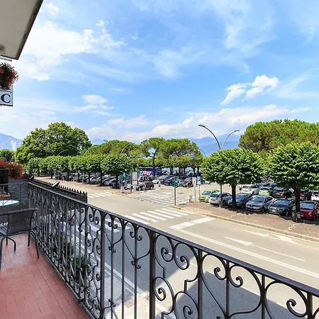 Guest house La Promenade By Impero House Stresa