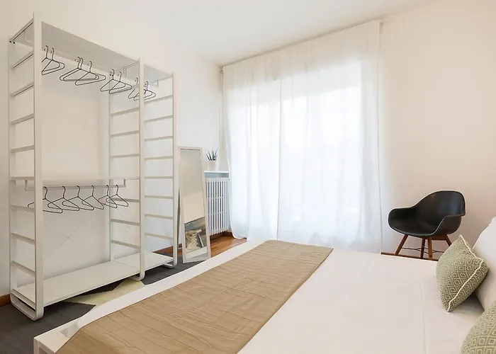 La Promenade By Impero House Guest house