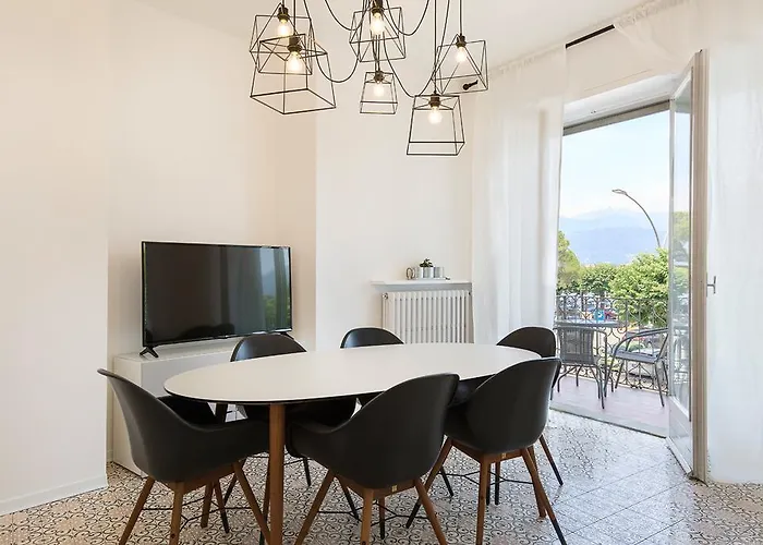 La Promenade By Impero House Guest house